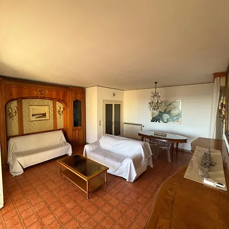 Ampio Vista Mare, A 250 M Dalla Di * Санремо