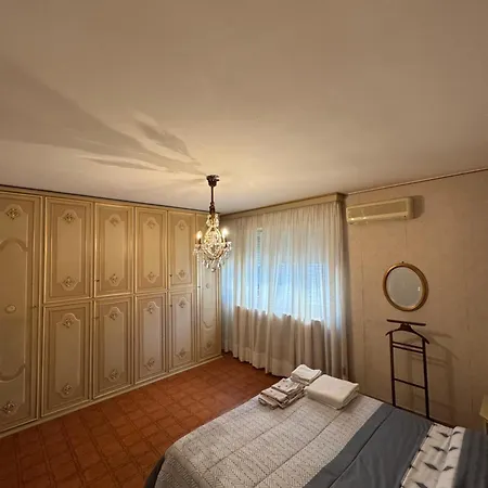 Ampio Vista Mare, A 250 M Dalla Di *